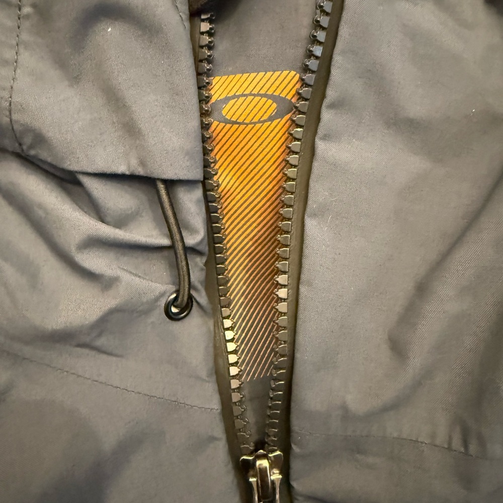 Oakley Waterproof Tech Shell Jacket - image 5